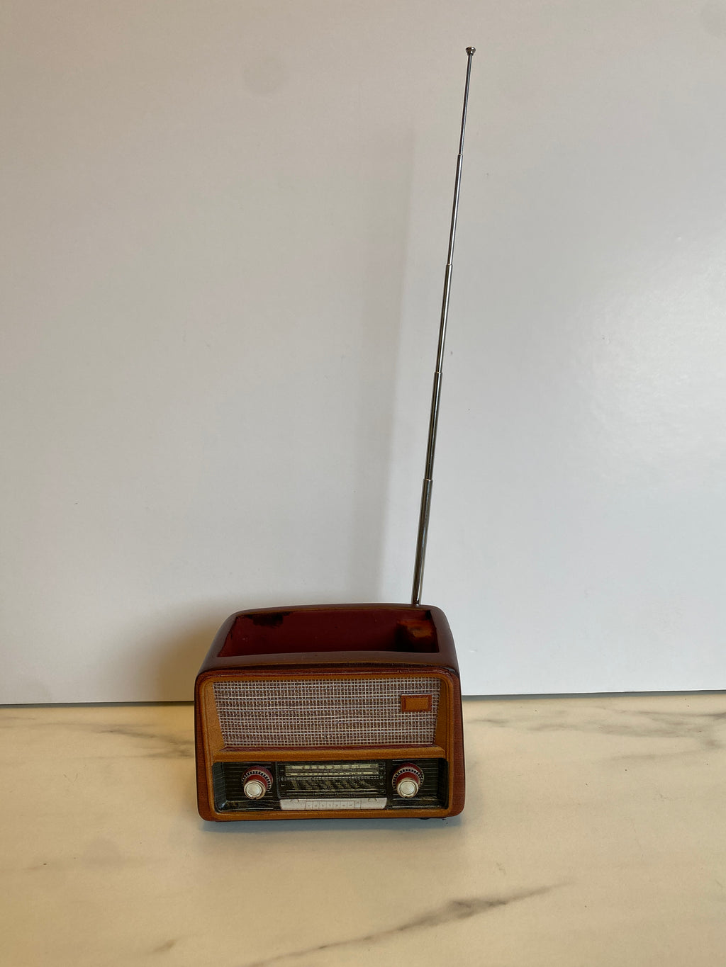 Ceramic Vintage Radio