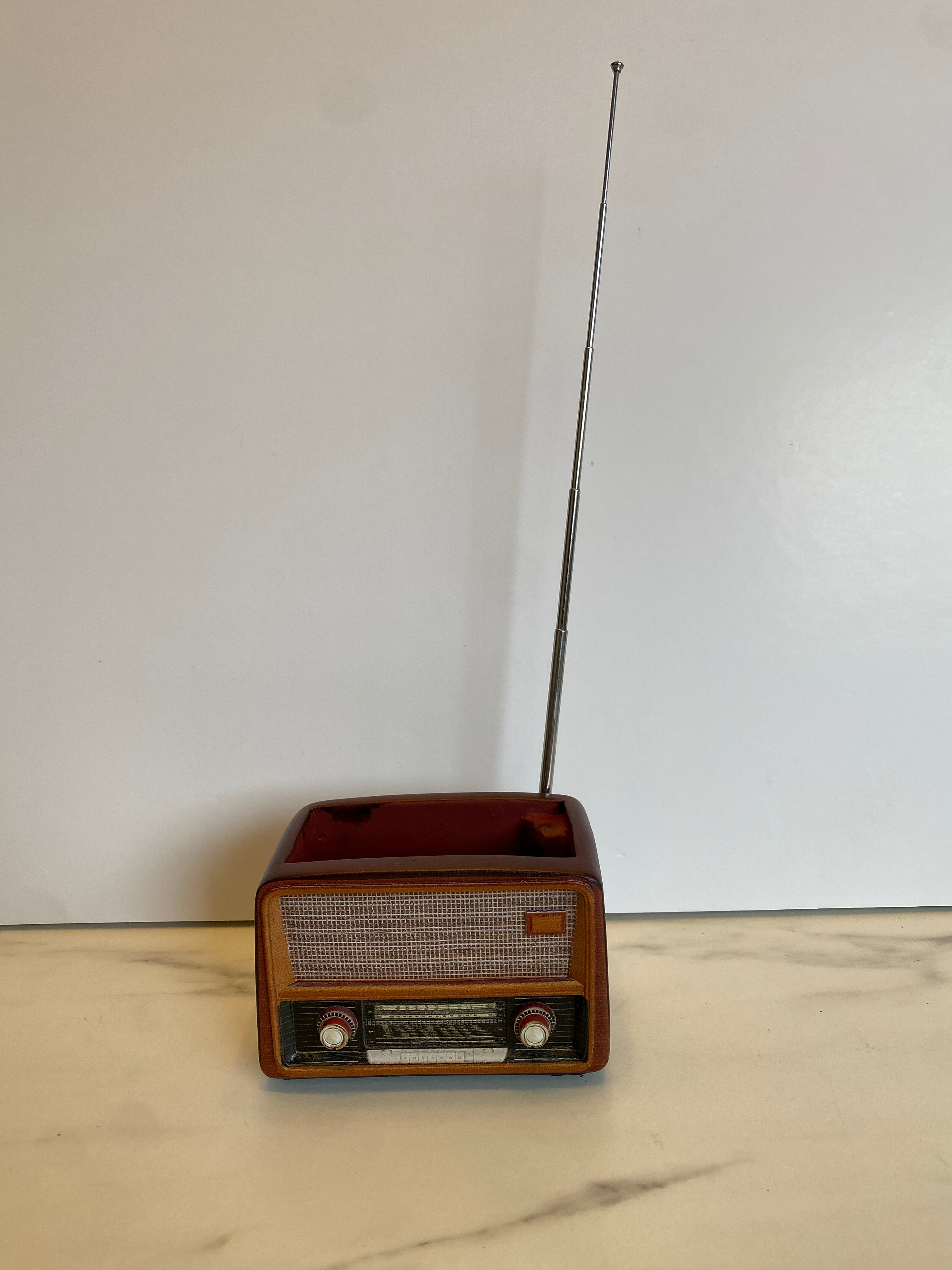 Ceramic Vintage Radio